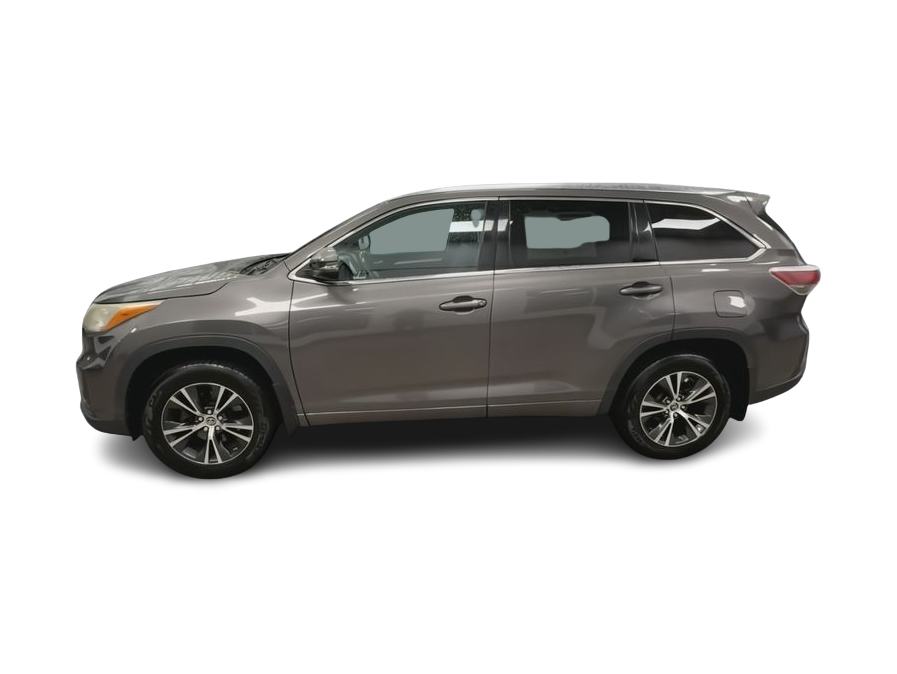 Thumbnail: 2016 Toyota Highlander - 3