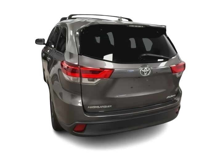 Thumbnail: 2017 Toyota Highlander - 20