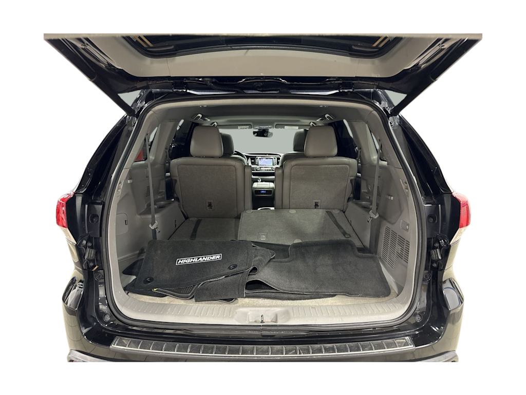 Thumbnail: 2019 Toyota Highlander - 15