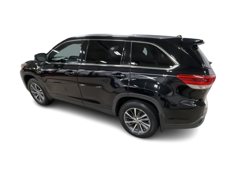 Thumbnail: 2019 Toyota Highlander - 20