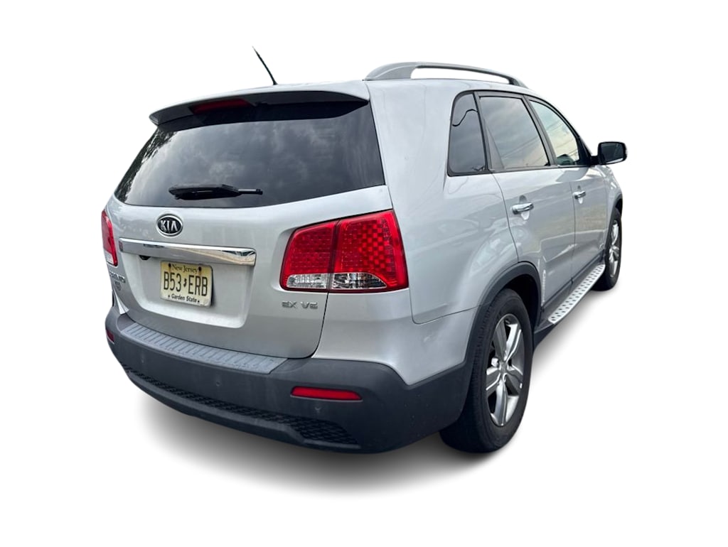 Thumbnail: 2012 Kia Sorento - 17