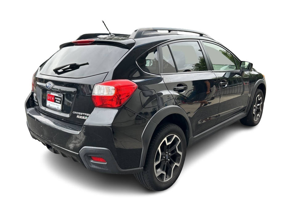 Thumbnail: 2016 Subaru Crosstrek - 16