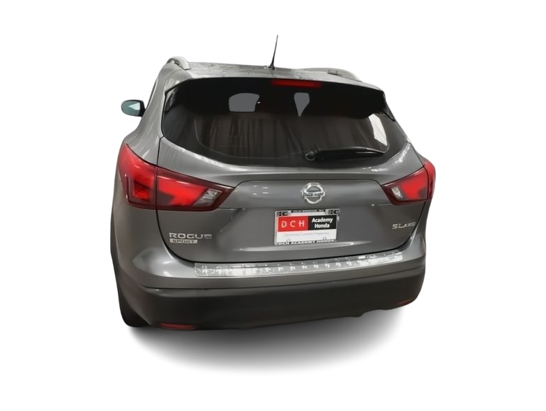 Thumbnail: 2017 Nissan Rogue Sport - 4