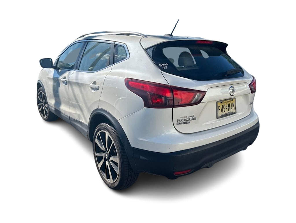 Thumbnail: 2019 Nissan Rogue Sport - 3
