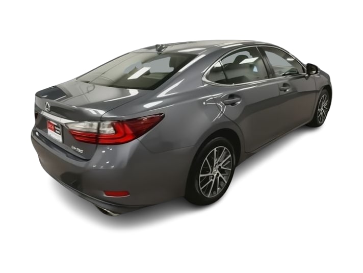 Thumbnail: 2016 Lexus ES - 21