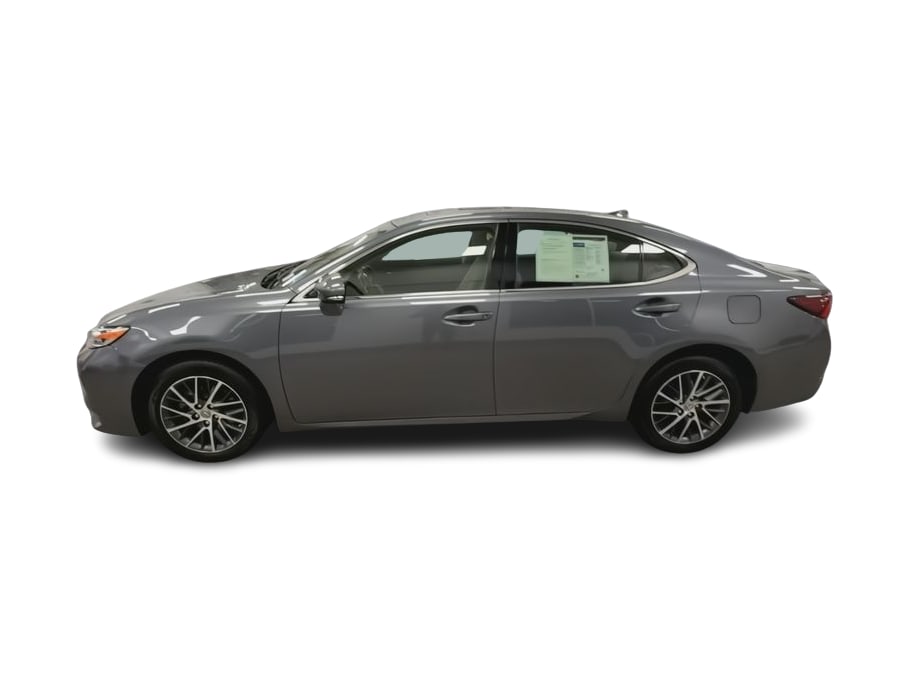 Thumbnail: 2016 Lexus ES - 3