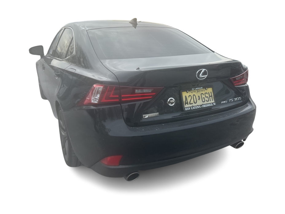 Thumbnail: 2016 Lexus IS - 3