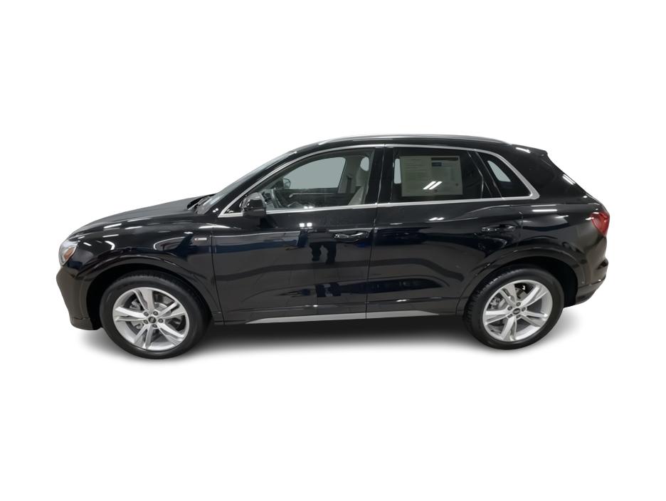 Thumbnail: 2024 Audi Q3 - 3
