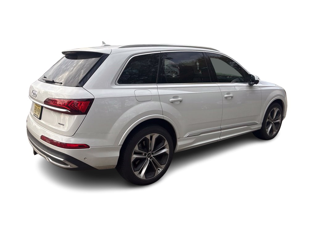 Thumbnail: 2020 Audi Q7 - 13