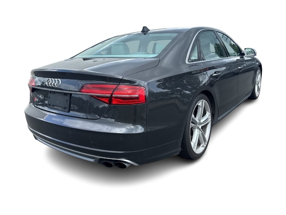 Thumbnail: 2015 Audi S8 - 14