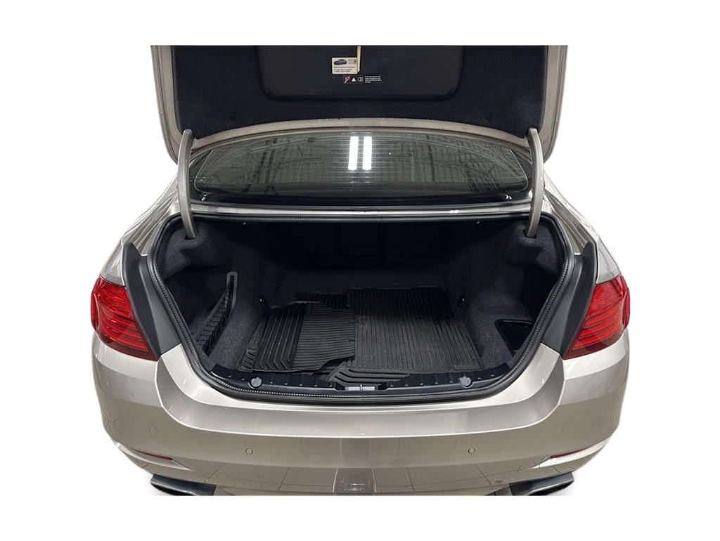 Thumbnail: 2016 BMW 5 Series - 14