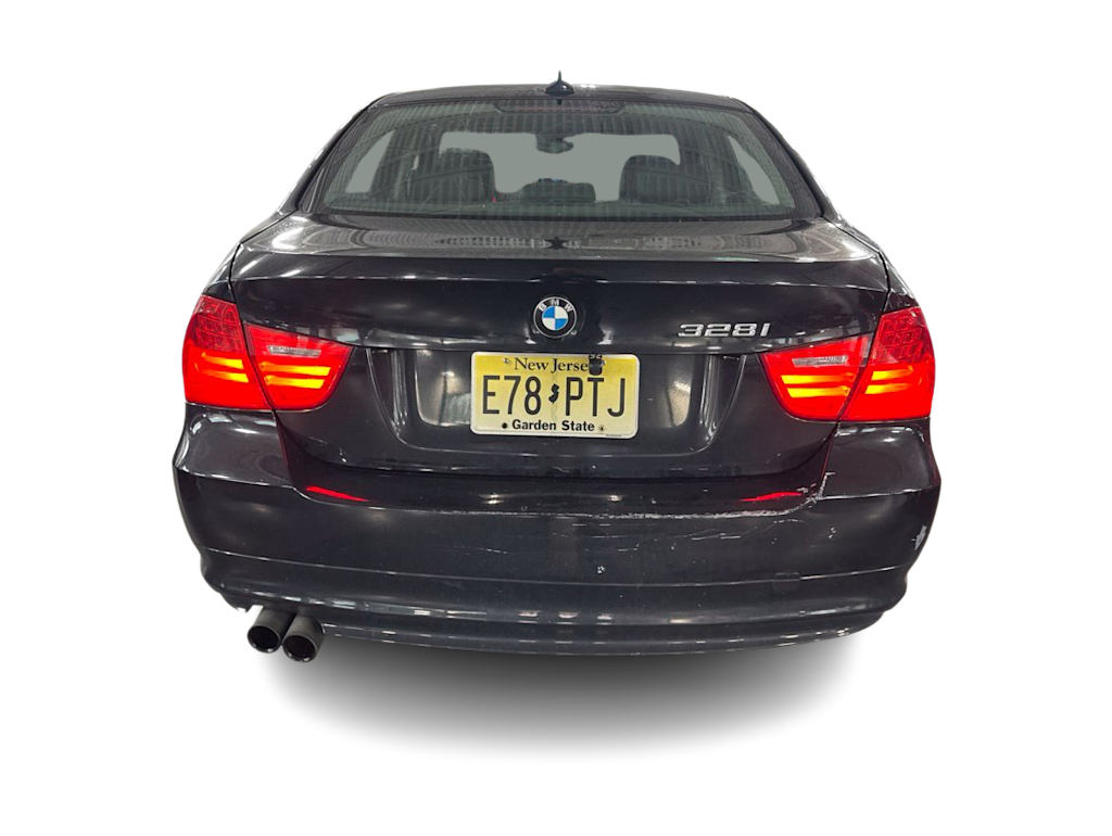 Thumbnail: 2011 BMW 3 Series - 4