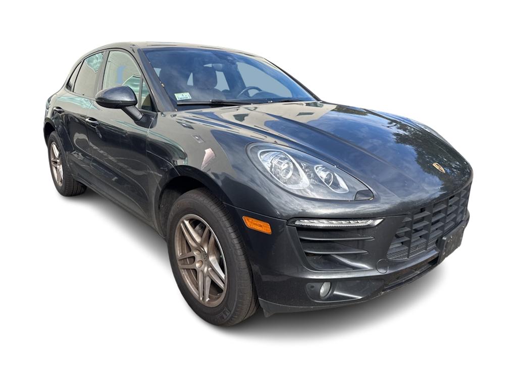 Thumbnail: 2017 Porsche Macan - 16