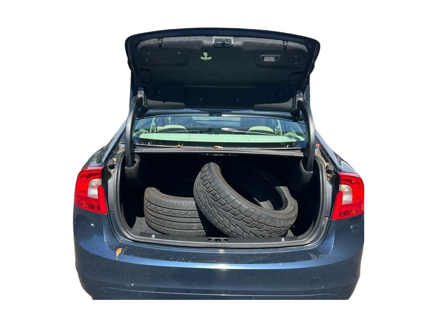 Thumbnail: 2015 Volvo S60 - 14