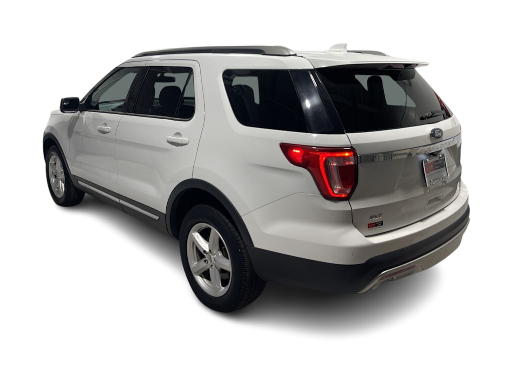 Thumbnail: 2016 Ford Explorer - 4