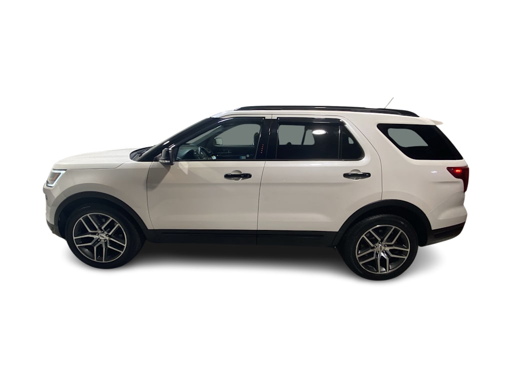 Thumbnail: 2018 Ford Explorer - 3