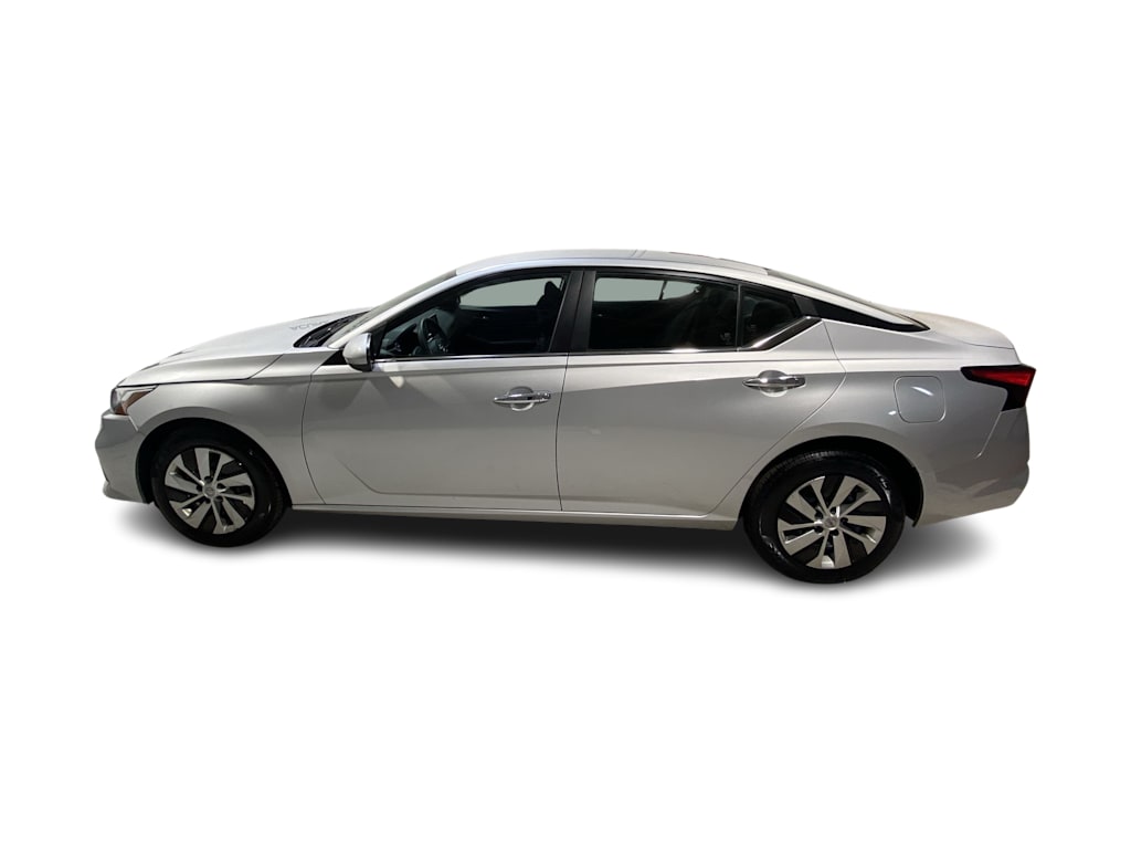 Thumbnail: 2020 Nissan Altima - 3