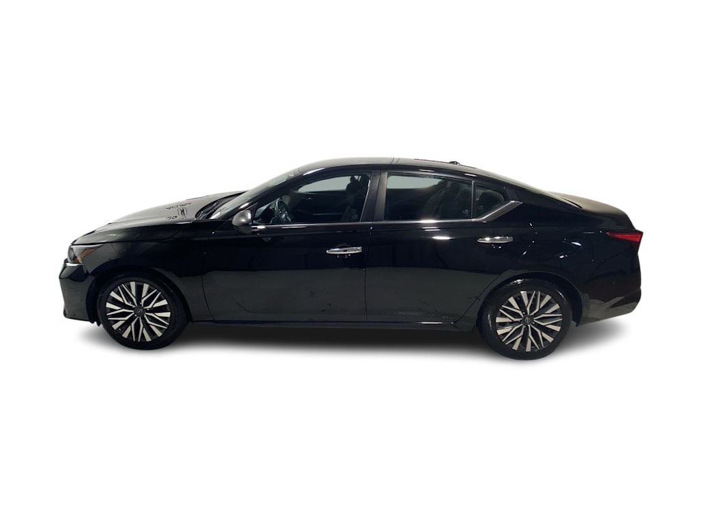 Thumbnail: 2024 Nissan Altima - 3