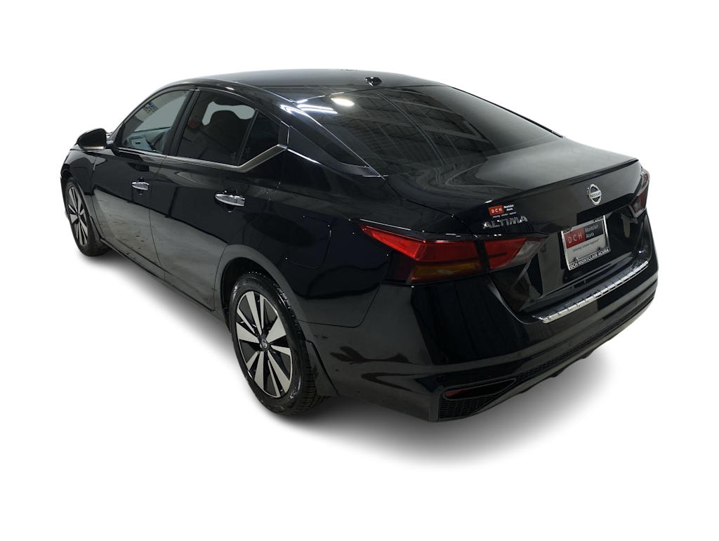 Thumbnail: 2022 Nissan Altima - 4