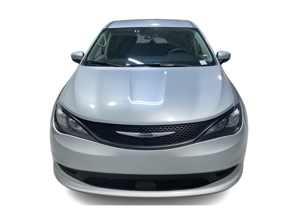 Thumbnail: 2023 Chrysler Voyager - 6