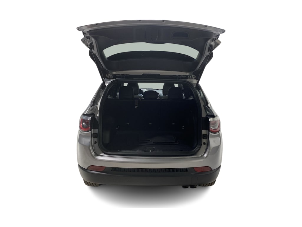 Thumbnail: 2020 Jeep Compass - 17