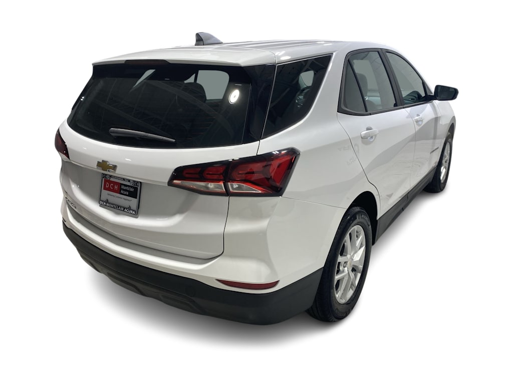 Thumbnail: 2024 Chevrolet Equinox - 26