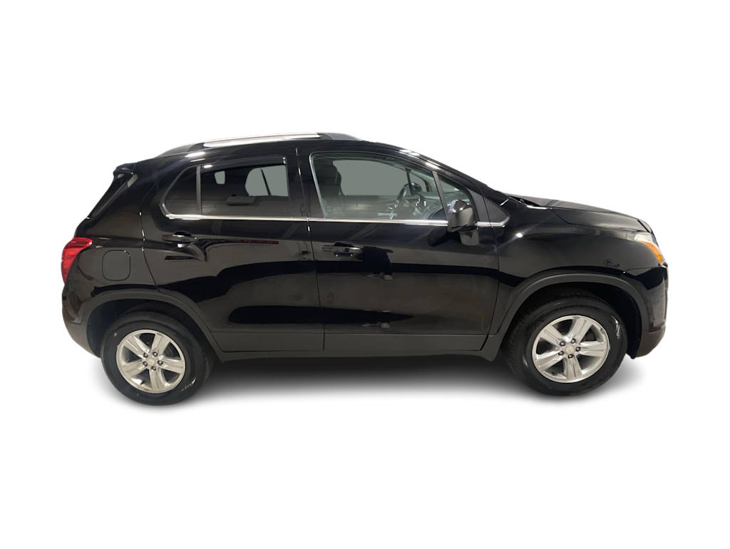 Thumbnail: 2016 Chevrolet Trax - 27