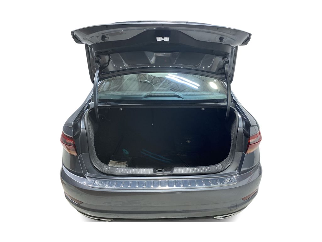 Thumbnail: 2019 Volkswagen Jetta - 17