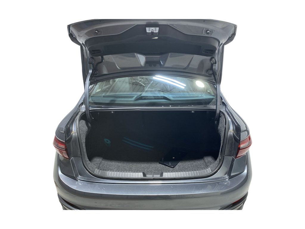 Thumbnail: 2024 Volkswagen Jetta - 24