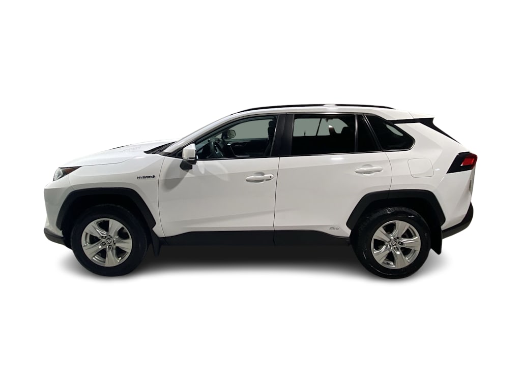 Thumbnail: 2021 Toyota RAV4 - 3