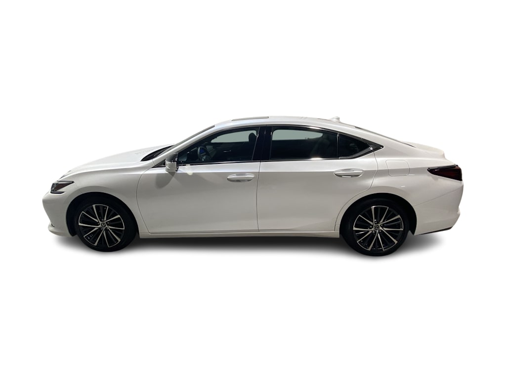 Thumbnail: 2024 Lexus ES - 3