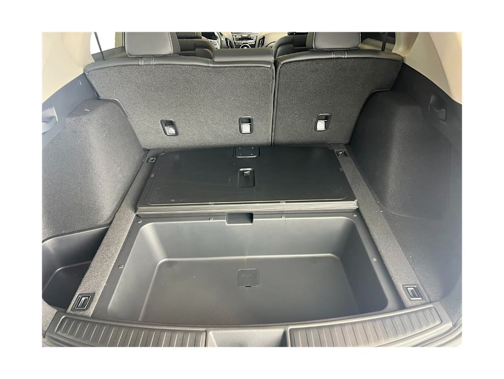 Thumbnail: 2025 Acura RDX - 32