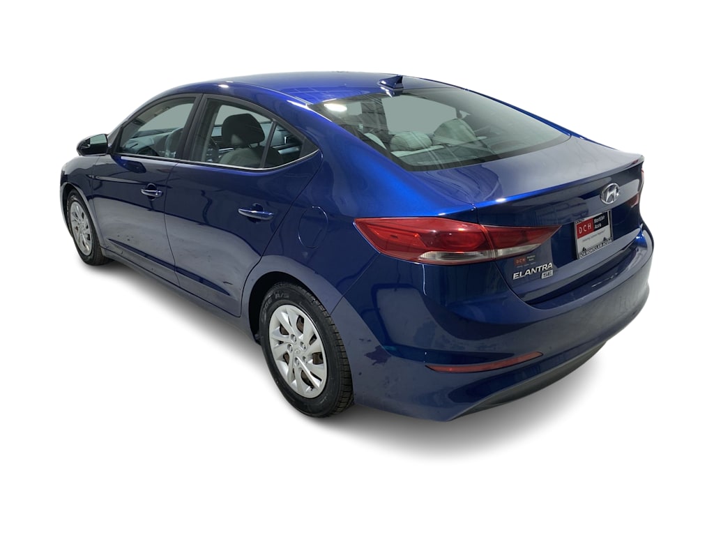 Thumbnail: 2017 Hyundai Elantra - 4