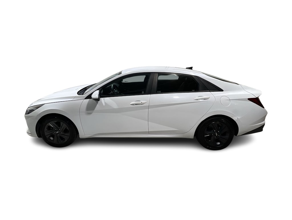 Thumbnail: 2021 Hyundai Elantra - 3