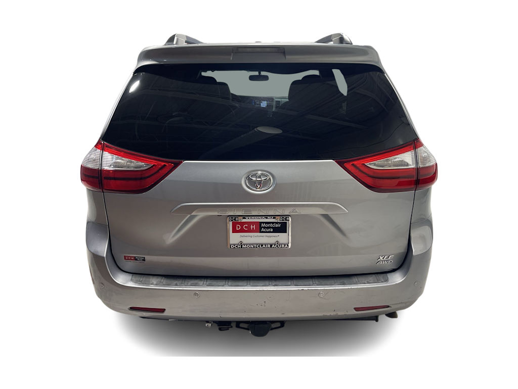 Thumbnail: 2017 Toyota Sienna - 5