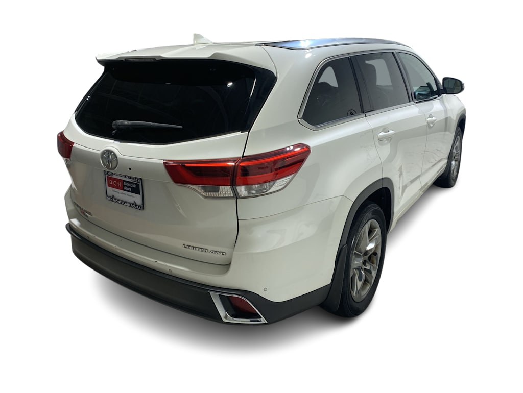 Thumbnail: 2018 Toyota Highlander - 26