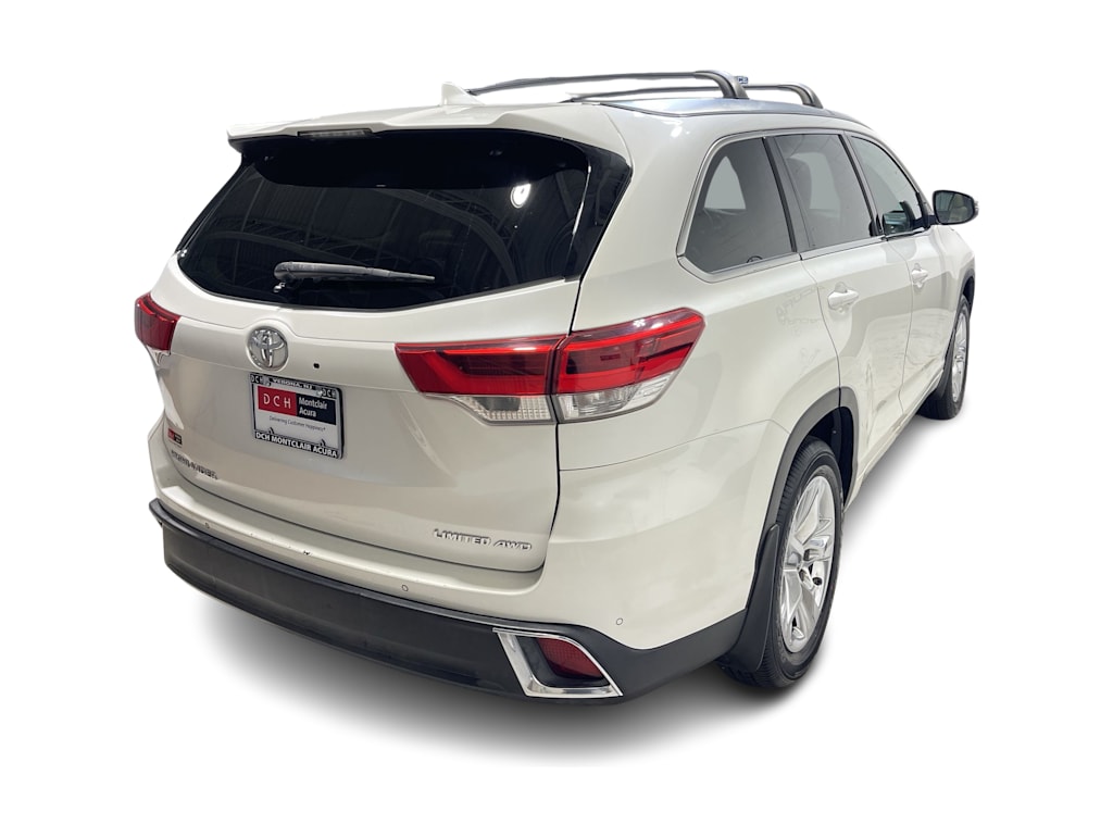 Thumbnail: 2018 Toyota Highlander - 26