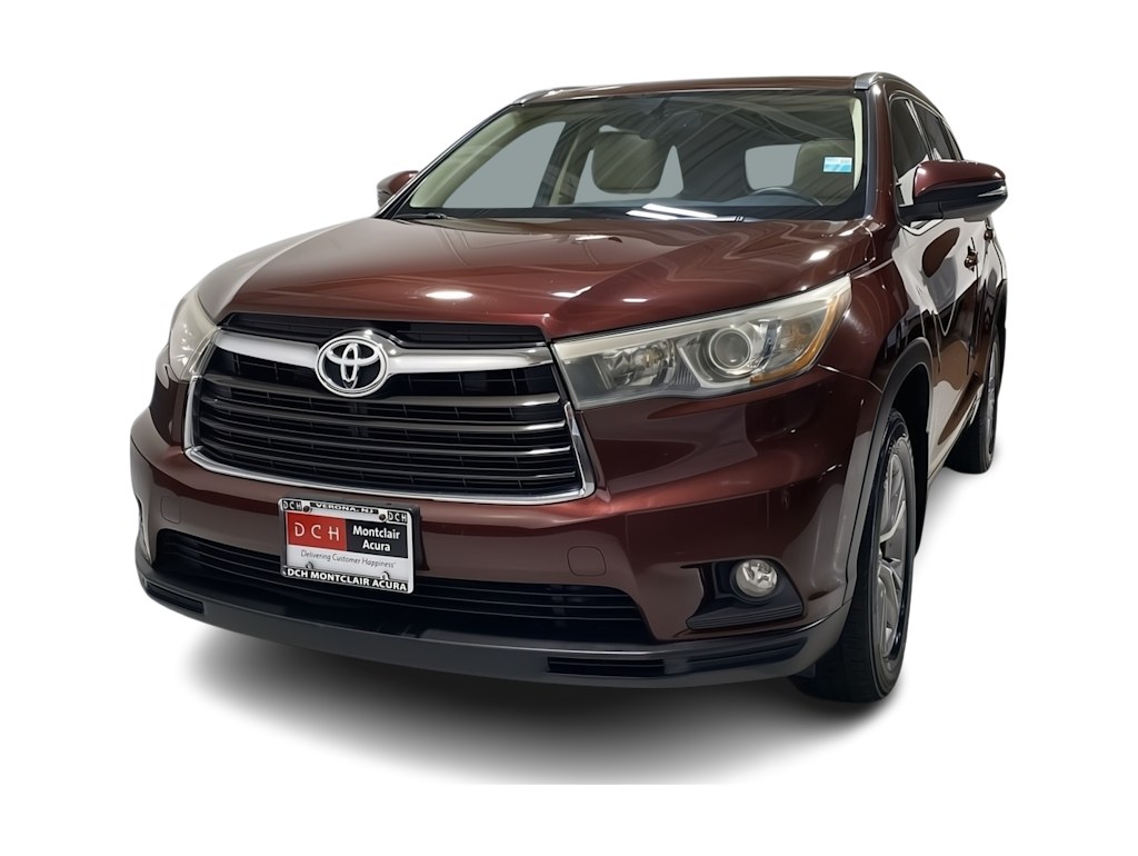 Used 2015 Toyota Highlander XLE with VIN 5TDJKRFH1FS178831 for sale in Medford, OR