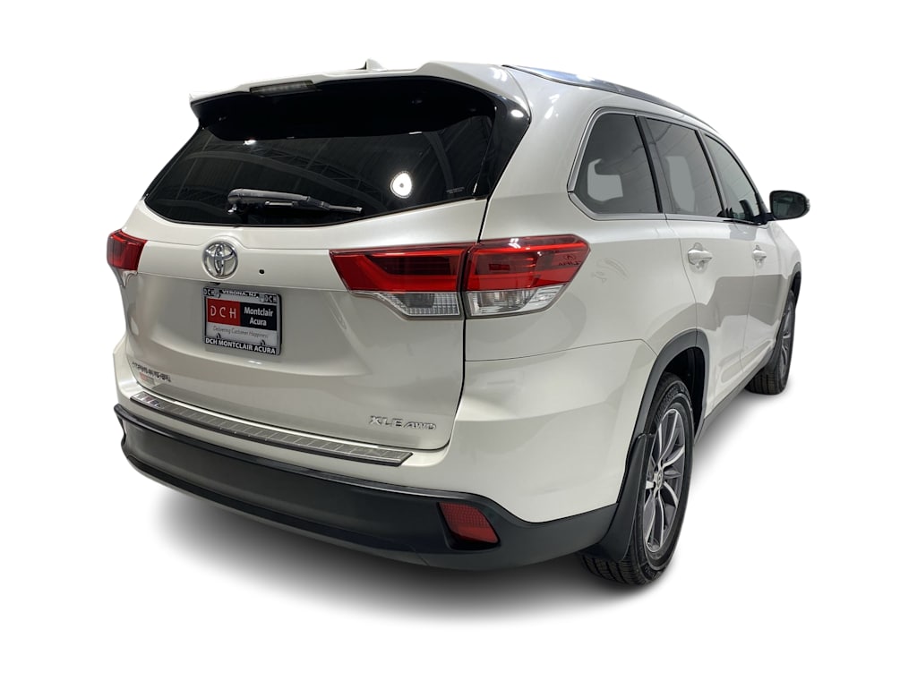 2019 Toyota Highlander XLE 26