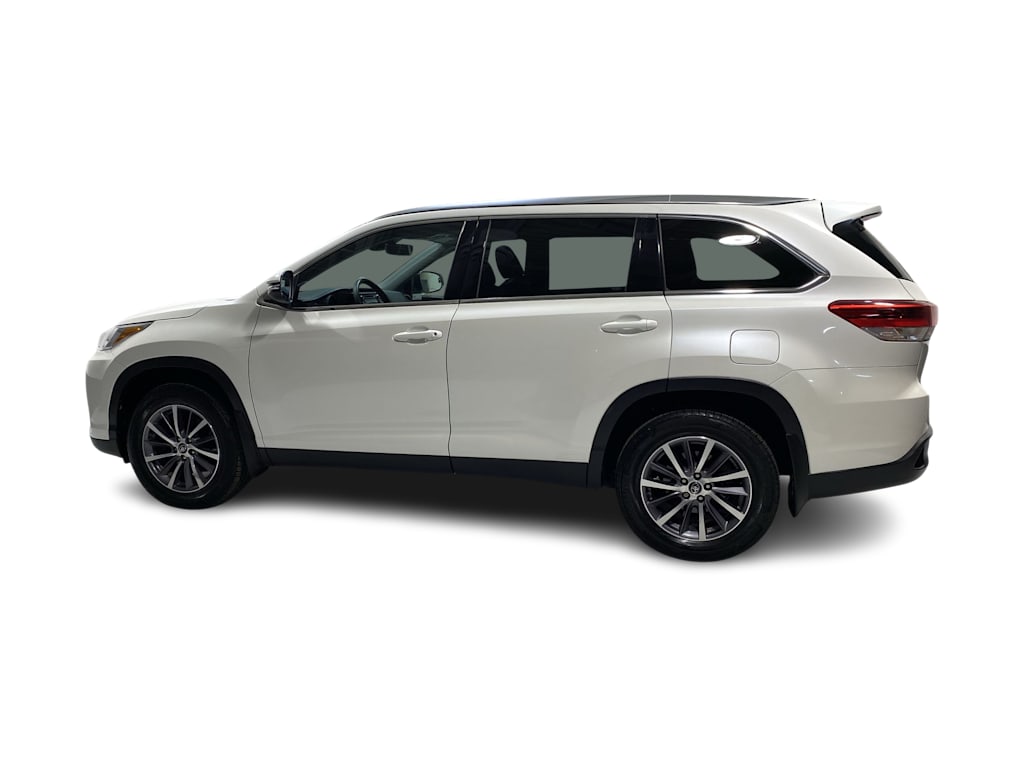 2019 Toyota Highlander XLE 3