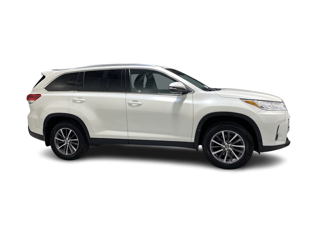 2019 Toyota Highlander XLE 27