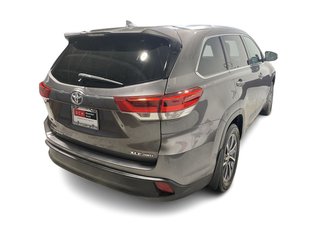 Thumbnail: 2018 Toyota Highlander - 26