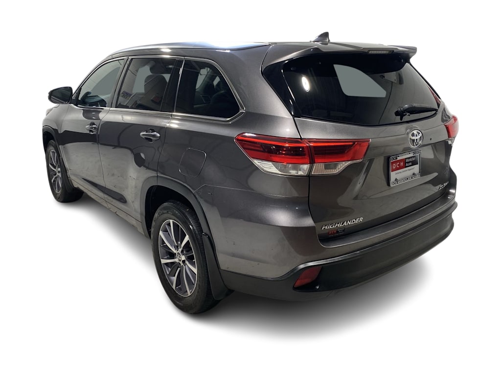 Thumbnail: 2018 Toyota Highlander - 4