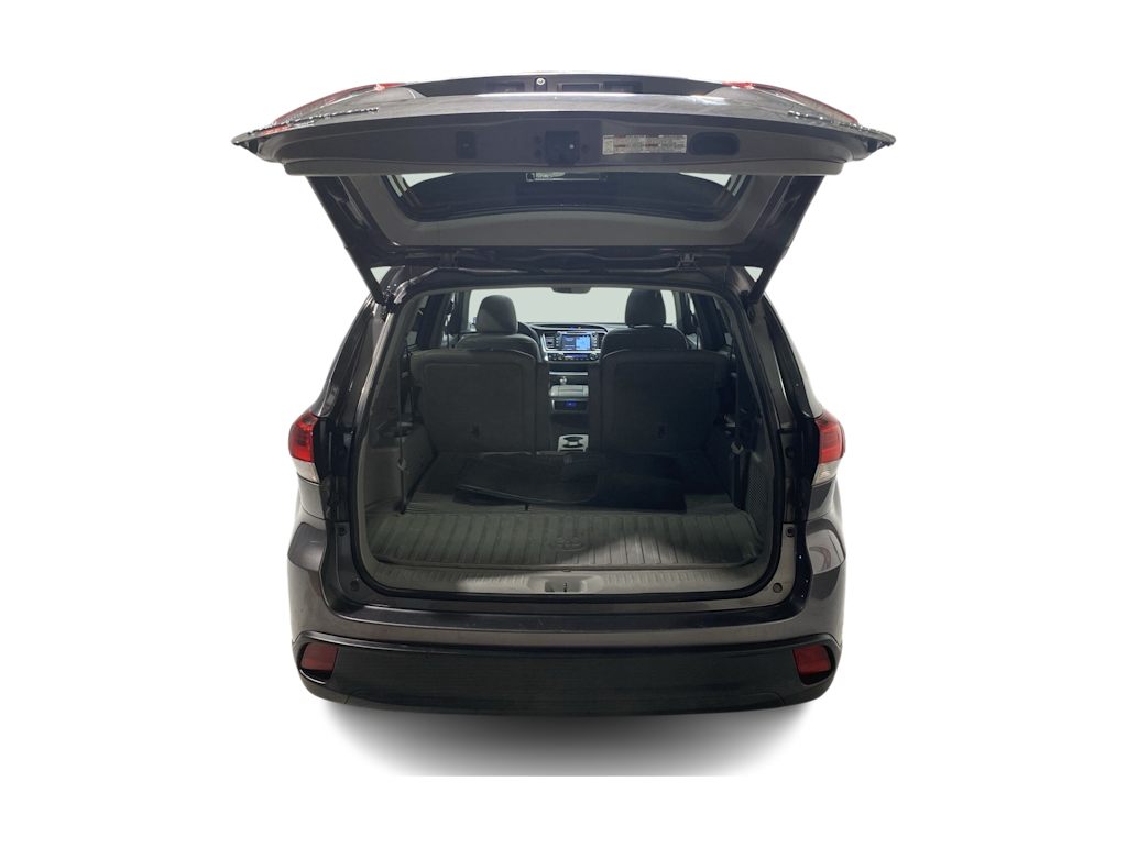 Thumbnail: 2018 Toyota Highlander - 17