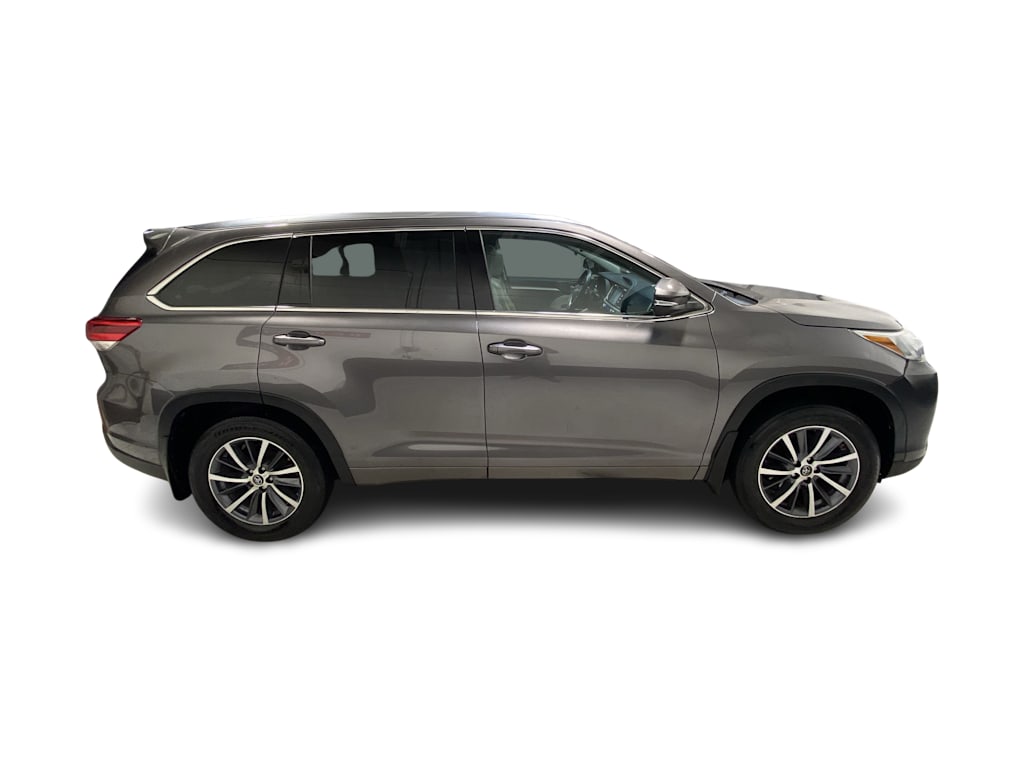 Thumbnail: 2018 Toyota Highlander - 27