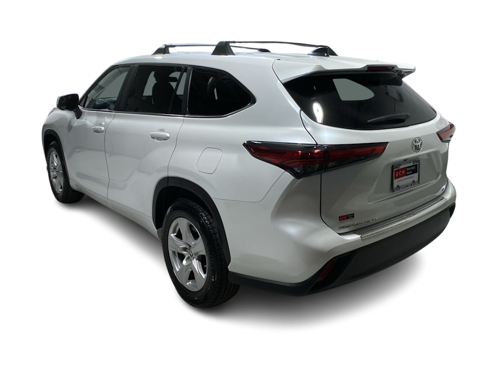 Thumbnail: 2023 Toyota Highlander - 4