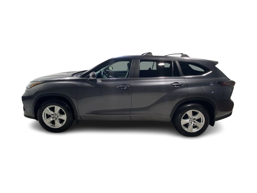 Thumbnail: 2024 Toyota Highlander - 3