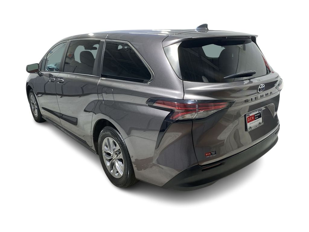 Thumbnail: 2021 Toyota Sienna - 4