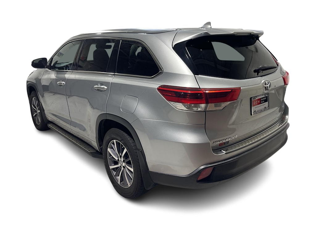 Thumbnail: 2018 Toyota Highlander - 4