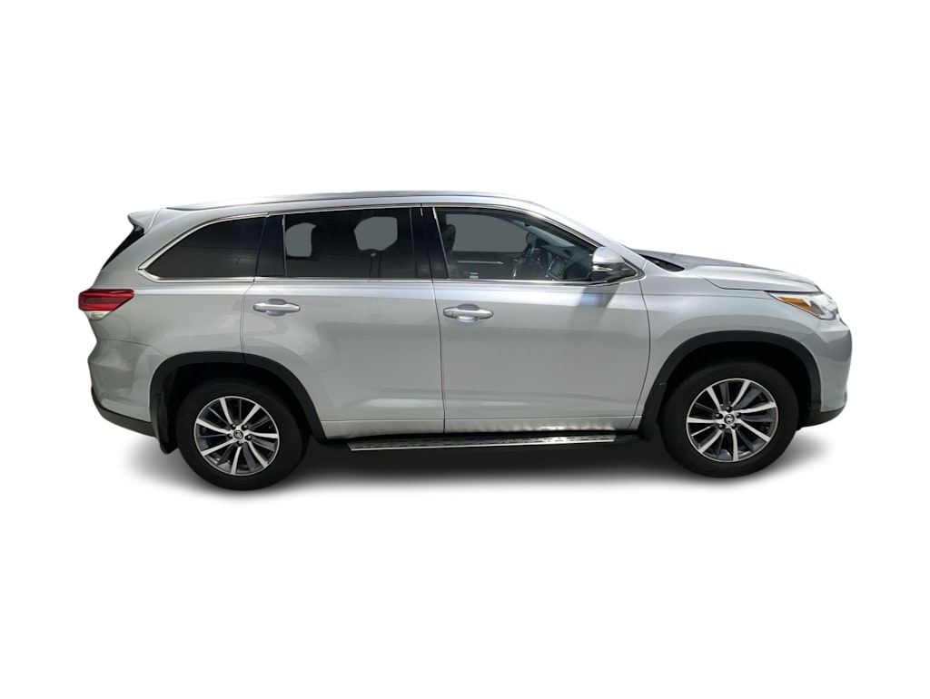 Thumbnail: 2018 Toyota Highlander - 27
